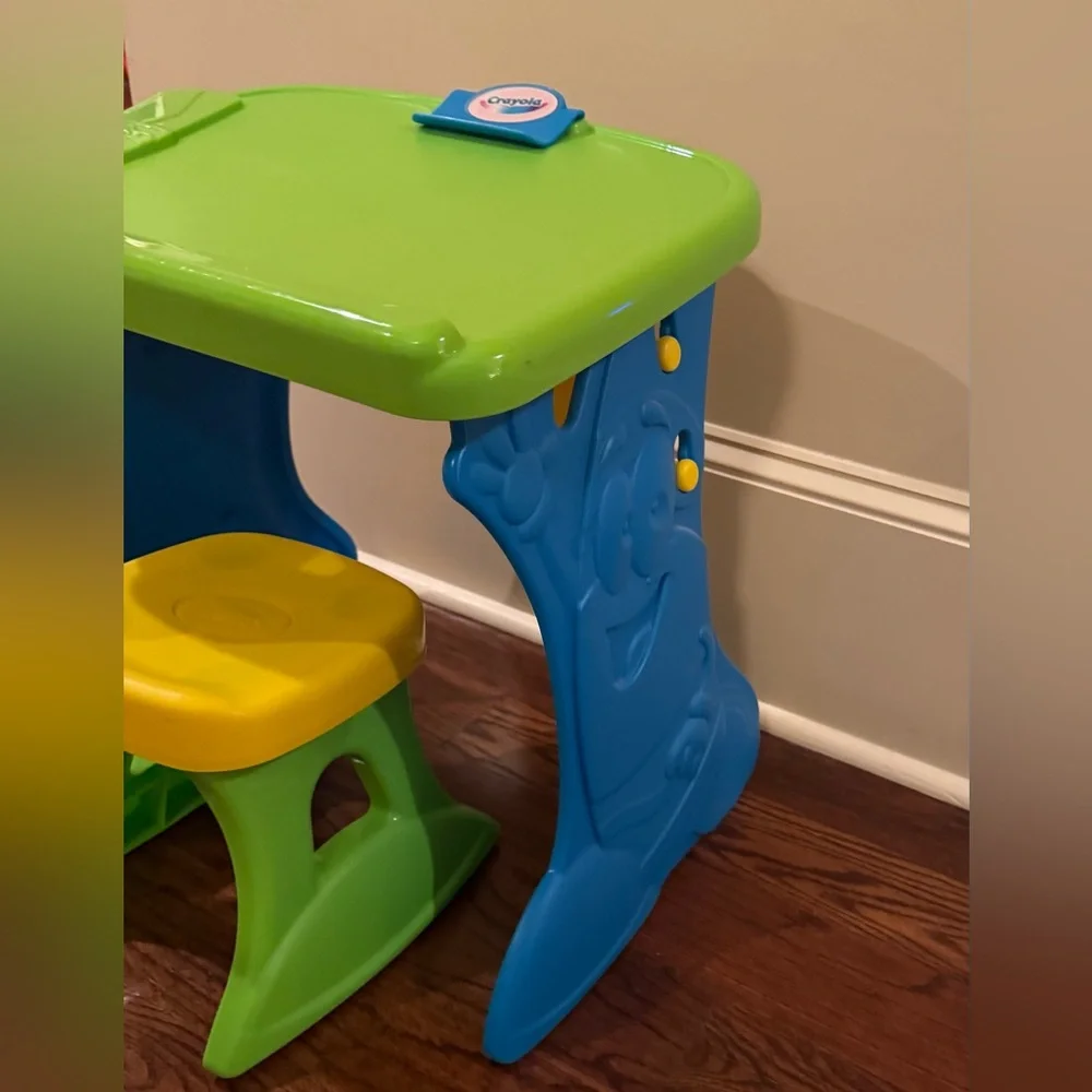 Crayola Green and Yellow Kids Desk Set